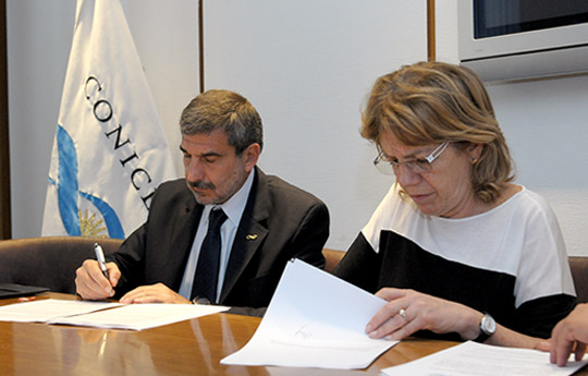 El CONICET firmó un convenio con la Universidad Nacional de Lanús